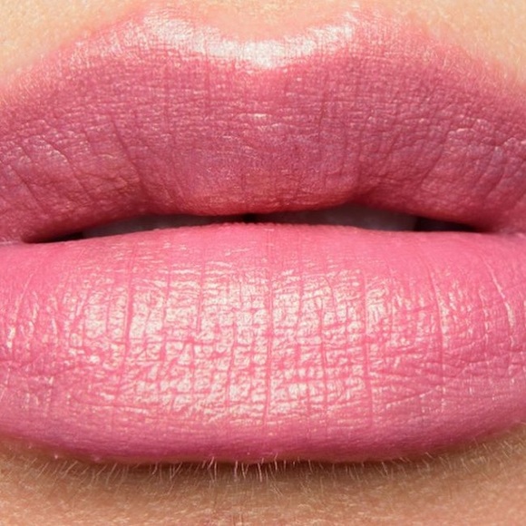 x1 MAC FABBY LIPSTICK BRAND NEW BOXED - Picture 4 of 5